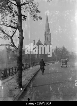 Ein Außenansicht der St. John the Evangelist Kirche in Bexley, London. 1939 Stockfoto