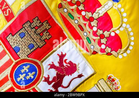 Detail der historischen Schirm der nationalen Flagge Spaniens. Stockfoto