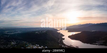 Luftpanoramic View of a Modern City, Vancouver, BC, Kanada Stockfoto