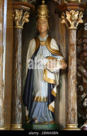 Papst Gregor der große Statue auf dem Hauptaltar in der Kirche der Heiligen Katharina von Alexandria in Stubicke Toplice, Kroatien Stockfoto