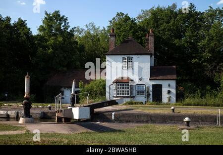 Hatton Bottom Lock Cottage, Grand Union Canal, Warwick, Warwickshire, England, Großbritannien Stockfoto