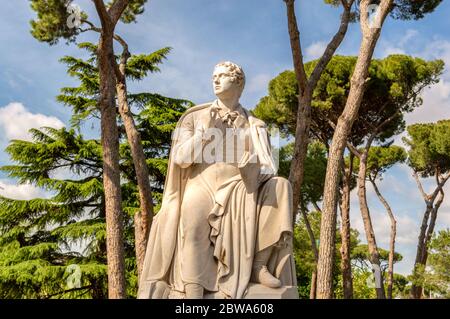 Rom / Italien - 2. Mai 2015: Denkmal für George Gordon Byron in den Gärten der Villa Borghese in Rom, Italien Stockfoto