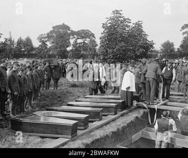 Beerdigung der Zeppelin-Crew in der Potters Bar 3. September 1916 Stockfoto