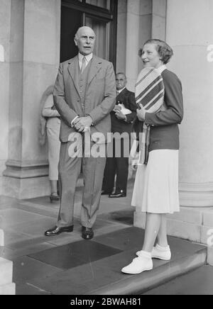 Lady Crossfield ' s Tennis Club Party in Highgate der Earl of Athlone und Lady Catherine Willoughby 1933 Stockfoto