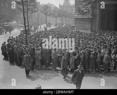 Allgemeine Wahlen , 1929 Zuschauer warten vor Australien Haus 31 Mai 1929 Stockfoto