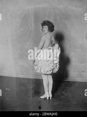 Der Siegesball in der Albert Hall Fräulein Elsie Carlisle 12 November 1919 Stockfoto