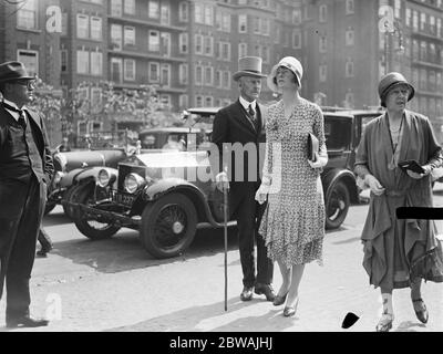 Eton gegen Harrow bei Lords . Prinz und Prinzessin Arthur von Connaught 1929 Stockfoto