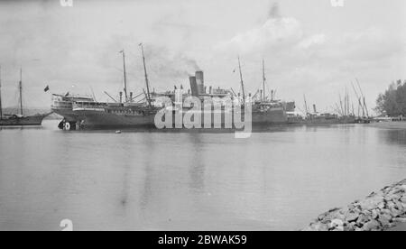 Portugiesische Westafrika Lobito Bay , Schiffe an der Anlegestelle Stockfoto