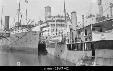 Portugiesische Westafrika Lobito Bay , Schiffe an der Anlegestelle Stockfoto