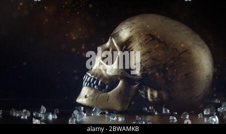 Zerbrochene Glasstücke und goldener Totenkopf auf schwarzem Hintergrund. Charmantes Ambiente. 3D-Darstellung Stockfoto