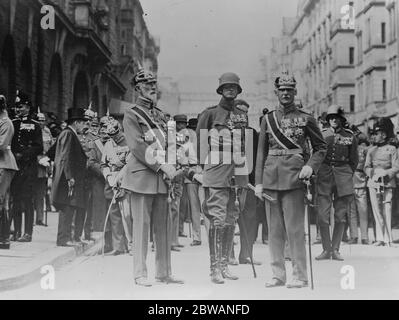 Von links nach rechts General Graf Bothmer, General von Lossow und Ex-Kronprinz Rupprecht ( 1869-1955 ) 10. Oktober 1923 Stockfoto