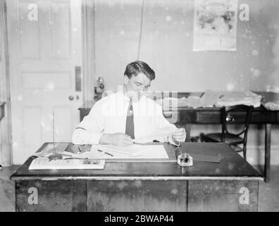 Freddie Welsh. Freddie Welsh ( 5. März 1886 Ð 29. Juli 1927 ) war ein walisischer Leichtboxmeister. Getauft Frederick Hall Thomas, er wurde der Welsh Wizard Spitznamen. Stockfoto