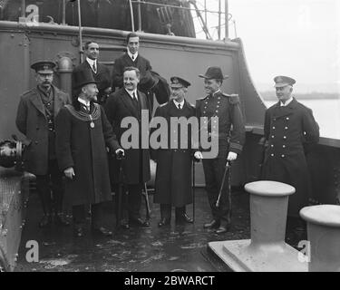 American Navy Collier ' Jason ' Als Weihnachtsmann Schiff Plymouth 1918 Stockfoto