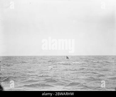 HMS Submarine No 3 Diving - Endposition vor dem totalen Eintauchen 30. März 1920 Stockfoto