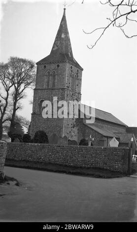 Southwick Parish Church, West Sussex. St. Michael ' s und alle Engel . 1931 Stockfoto