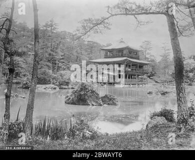 Der alte Shoguns Tempel, genannt Kinkakuji in Kyoto, Japan April 1922 Stockfoto