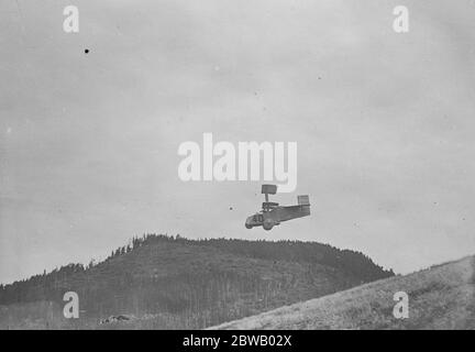 Bemerkenswerte Motorless Aviation Treffen der Sardier Maschine im Flug 12 August 1922 Stockfoto