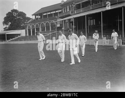 Surrey Club und der Boden gegen Wanderer am Oval Major Edwards (nächste Kamera) führt aus der Surrey Seite 25 Juni 1922 Stockfoto