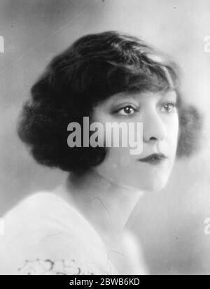 Die Dolly Schwestern, die New York im Sturm erobert haben. Rosie Dolly. 10. Oktober 1924 Stockfoto