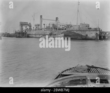 Eine Übersicht der Richborough Train Ferry an der Ostküste von Kent mit der Rampe zwischen Boot und Land. Stockfoto