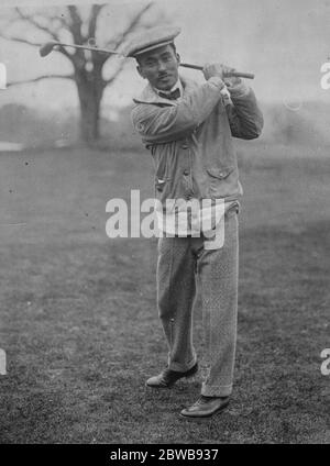 Schwager der japanischen Kaiserin in den Vereinigten Staaten Prinz Asaka, Ehemann von Prinzessin Asaka, eine Schwester der Kaiserin von Japan, Golf im Westchester Biltmore Country Club, in Rye, New York. 14. November 1925 Stockfoto