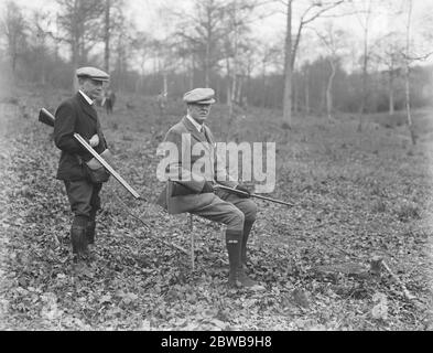 Colonel Grant Morden ' s Shooting Party in Heatherden Hall, Iver Heath, Buckinghamshire. 18 Dezember 1922 Stockfoto