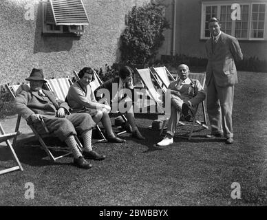 Parlamentarische Golfturnier bei Prince's , Sandwich . Herr A H Mace , Frau Conran , Frau Tickler , Herr Leslie Jacob , Herr Tickler . Stockfoto