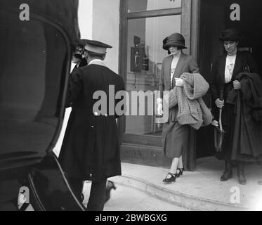 Pourville Sur Mer zieht gesellschaftliche Stars an. Die Gräfin von Bradford . 24 Juli 1922 Stockfoto