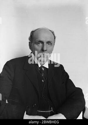 Neue Studie von Lord Robert Cecil, Kanzler des Herzogtums Lancaster. 27 Februar 1925 Stockfoto