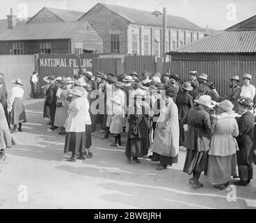 Munitionsexplosion im Park Royal 18. September 1919 Stockfoto