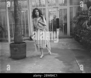 Gesellschaft Kinder Garten Party Miss Rosalie Willougby , "The Raggety Man" 22 Juni 1922 Stockfoto