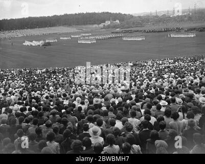 Die Szene in der Rushmoor Arena, Aldershot, Hampshire, während der speziellen Tattoo-Performance für Kinder. Juni 1936 Stockfoto