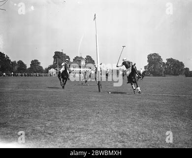 Im Ranelagh Club auf dem alten Polo-Boden , ein Spiel zwischen den , Hurricanes gegen El Gordo , im Finale des Königs ' s Krönungscup . 17 Juli 1929 1929 Stockfoto