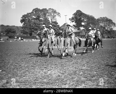 Der Southdown Ladies Polo Club. Im Spiel auf dem Royal Artillery Ground im Preston Park, Brighton, Sussex. 1933 Stockfoto