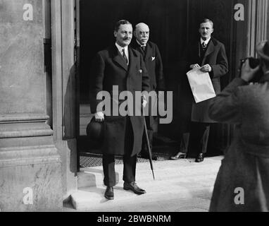 Die Nominierungen für St. Georges , Westminster die Nominierungen für die Westminster St. Georges Division fand im Rathaus , Westminster Colonel Leslie Wilson der konservative Kandidat verlassen 4 November 1922 Stockfoto