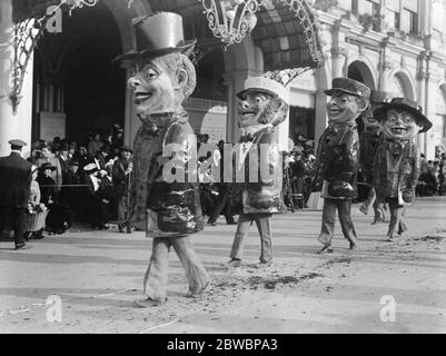 König Karneval in Nizza einige der Biig Köpfe in der Prozession 27. Januar 1921 Stockfoto