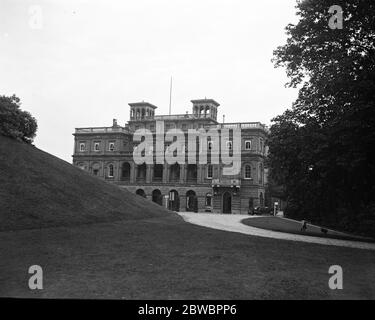 Großes Hotel, das von einer Prinzessin Valetine Nigeradse , einer Russin, geführt wird, hat das Deepdene Mansion Hoteli in Dorking Surrey gekauft 9 Oktober 1923 Stockfoto