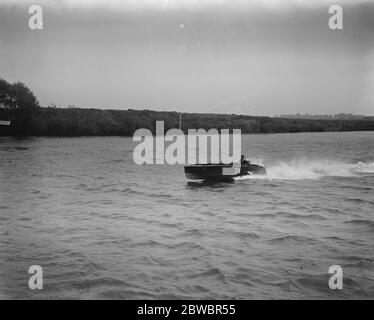 Motorbootversuche auf der Themse Z4 während des Rennens 6. Juni 1925 Stockfoto