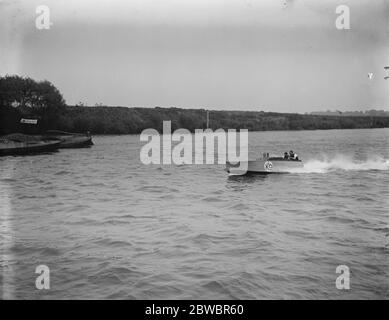 Motorbootversuche auf der Themse die Bulldog K9 während des Rennens 6. Juni 1925 Stockfoto