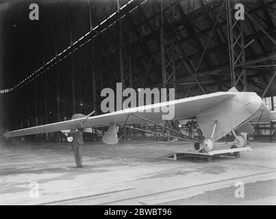 Das Schwanzlose Flugzeug, entworfen von Capt G T R Hill. Das schwanzlose Flugzeug in seinem Hangar. 27. April 1926 Stockfoto