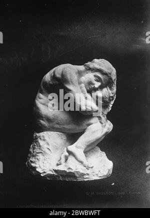 Fine Art Society 's Ausstellung von Dr. Sheldon 's Skulptur. Mutter Liebe von Dr. W. H. Sheldon . 13. November 1926 Stockfoto