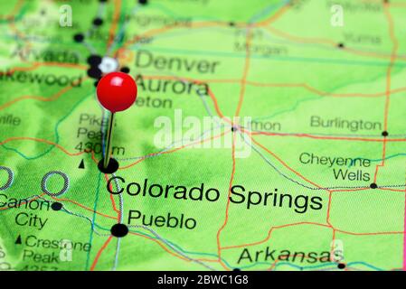 Colorado Springs auf einer Karte von Colorado, USA Stockfoto