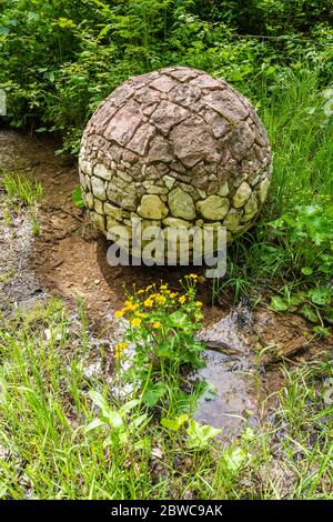 Arte Sella Holz arbeitet in der Natur in Trentino-Südtirol, Borgo Valsugana, dem Sellatal, Borgo Valsugana Norditalien, Europa. Arte Sella. Stockfoto