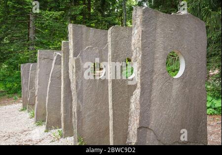 Arte Sella Holz arbeitet in der Natur in Trentino-Südtirol, Borgo Valsugana, dem Sellatal, Borgo Valsugana Norditalien, Europa. Arte Sella. Stockfoto