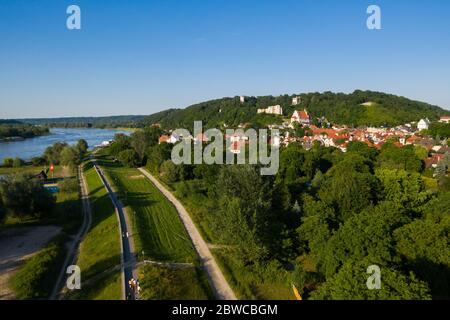 Kazimierz Dolny Stadt an der Weichsel. Renaissance historische Stadt in Polen. Blick von oben. Touristische Attraktionen in Polen. Stockfoto