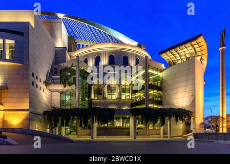 Seitenansicht des Ungarischen Nationaltheaters in Budapest Stockfoto