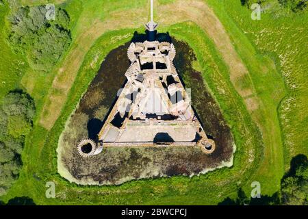 Luftaufnahme von Caerlaverock Castle in Dumfries und Galloway, Schottland, Großbritannien Stockfoto