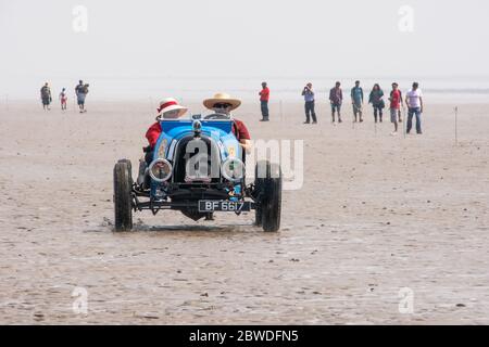 Vor 1949 amerikanische Hot Rods. Vintage Hot Rod Racing bei Pendine Sands Wales UK Event, veranstaltet von VHRA 2016 Stockfoto