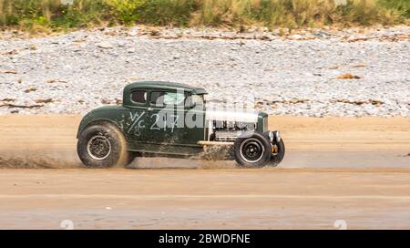 Vor 1949 amerikanische Hot Rods. Vintage Hot Rod Racing bei Pendine Sands Wales UK Event, veranstaltet von VHRA 2016 Stockfoto