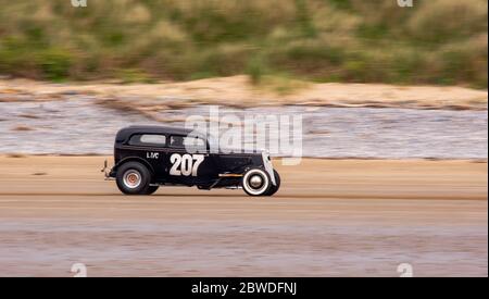 Vor 1949 amerikanische Hot Rods. Vintage Hot Rod Racing bei Pendine Sands Wales UK Event, veranstaltet von VHRA 2016 Stockfoto